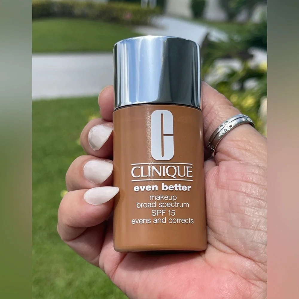 CLINIQUE Even Better Makeup Broad Spectrum SPF 15 Foundation In WN 114 G…